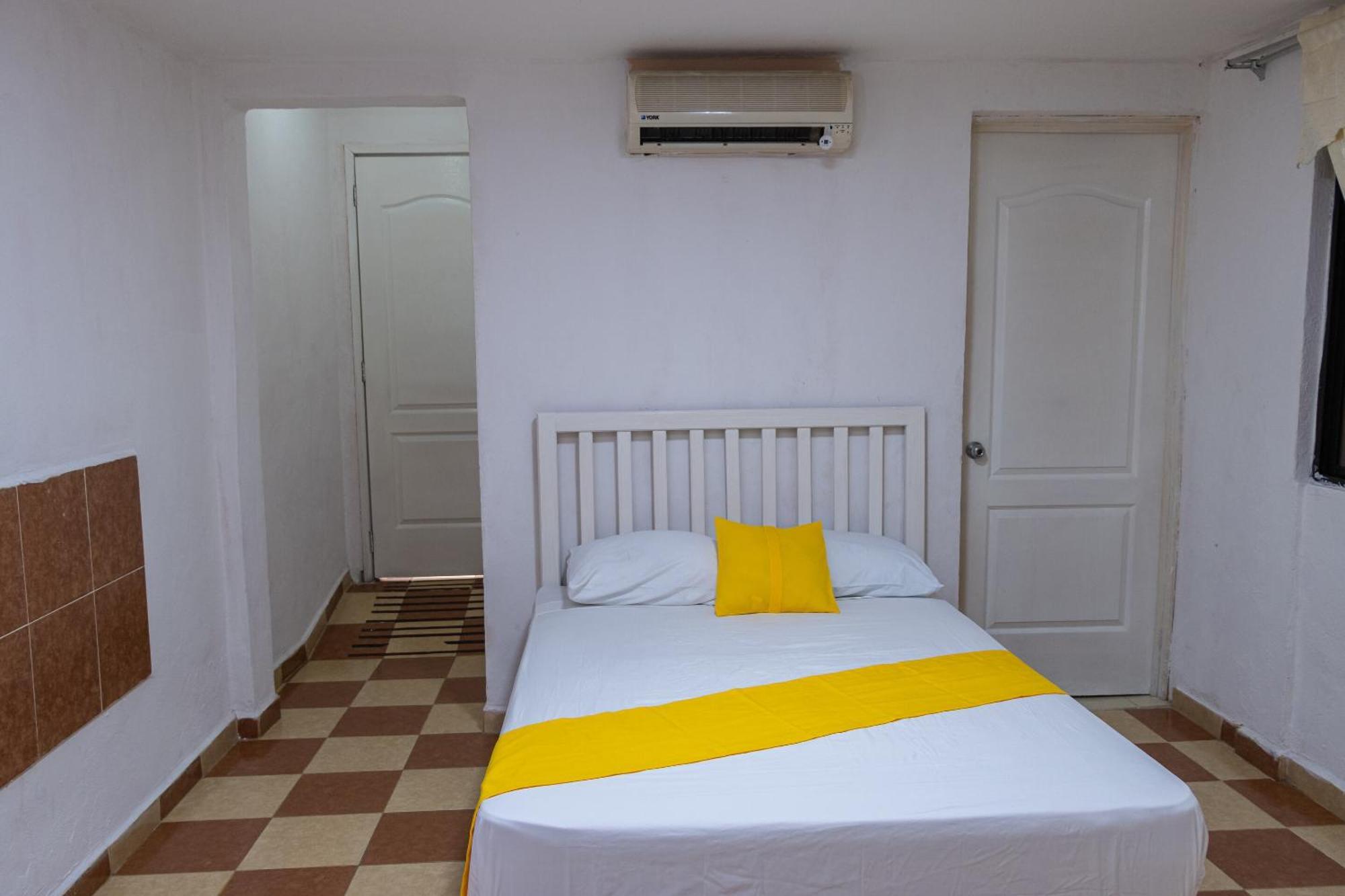 Oyo Hotel Marias,Aeropuerto Internacional De เชตุมัล ภายนอก รูปภาพ