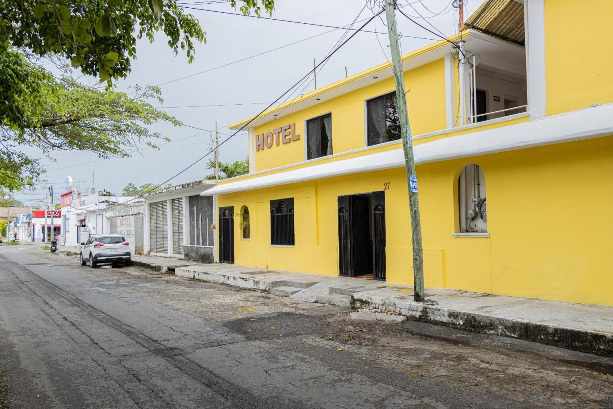 Oyo Hotel Marias,Aeropuerto Internacional De เชตุมัล ภายนอก รูปภาพ
