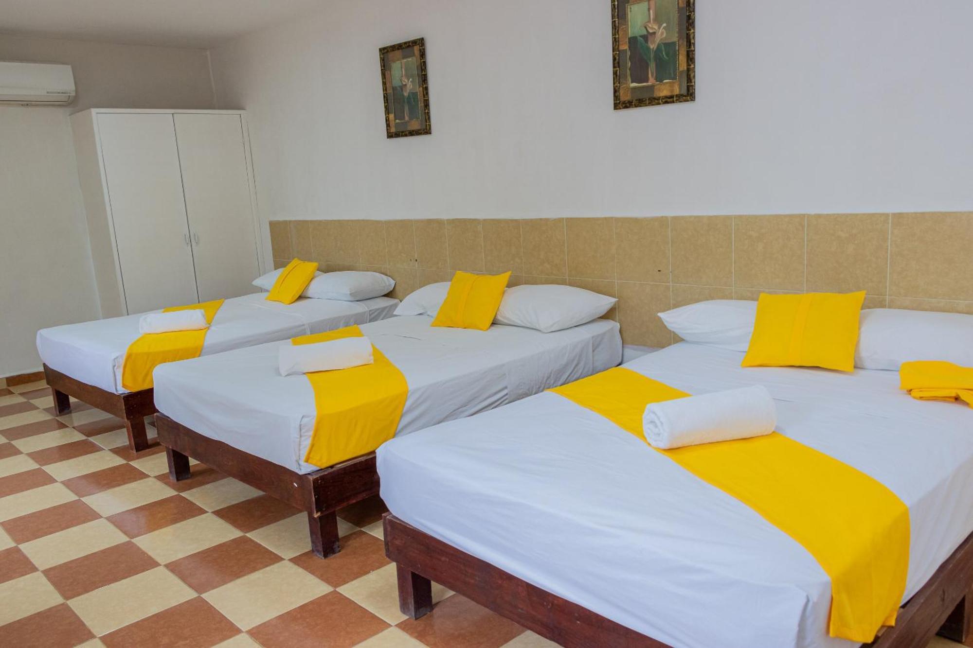 Oyo Hotel Marias,Aeropuerto Internacional De เชตุมัล ภายนอก รูปภาพ