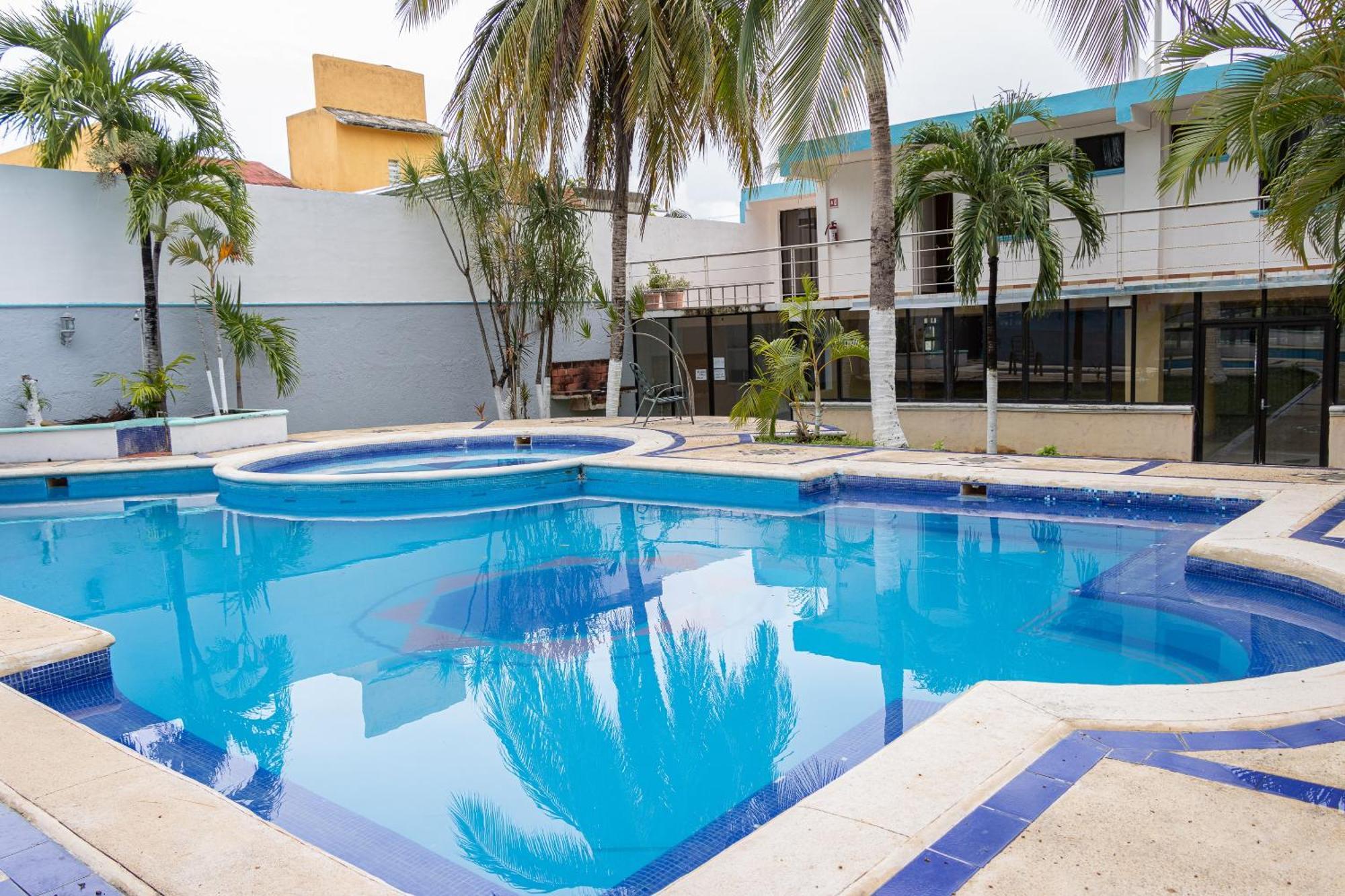 Oyo Hotel Marias,Aeropuerto Internacional De เชตุมัล ภายนอก รูปภาพ