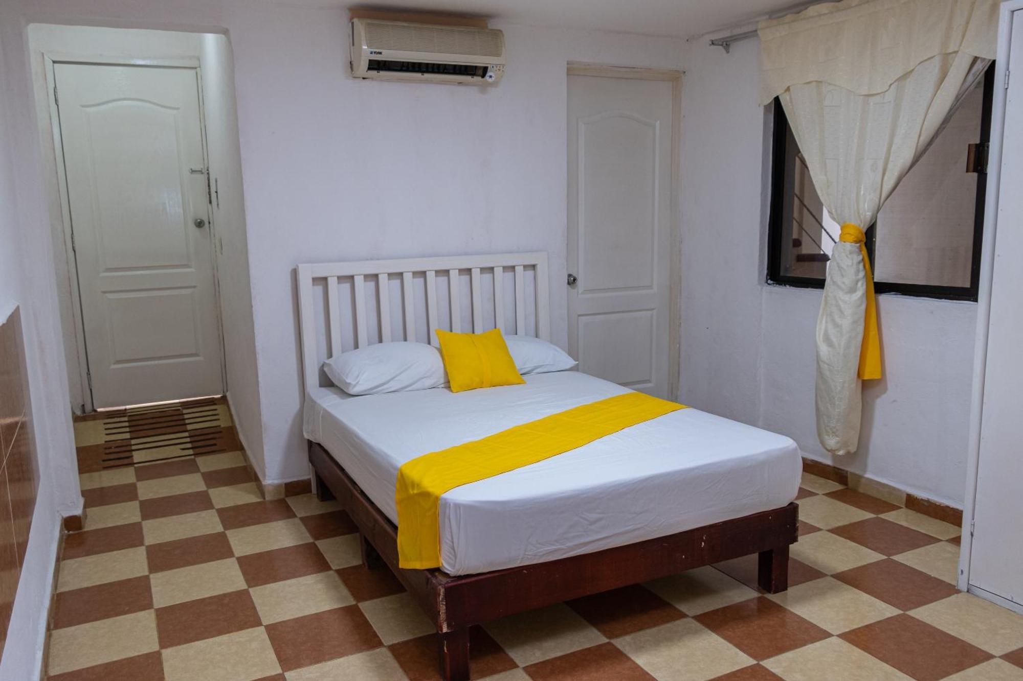 Oyo Hotel Marias,Aeropuerto Internacional De เชตุมัล ภายนอก รูปภาพ