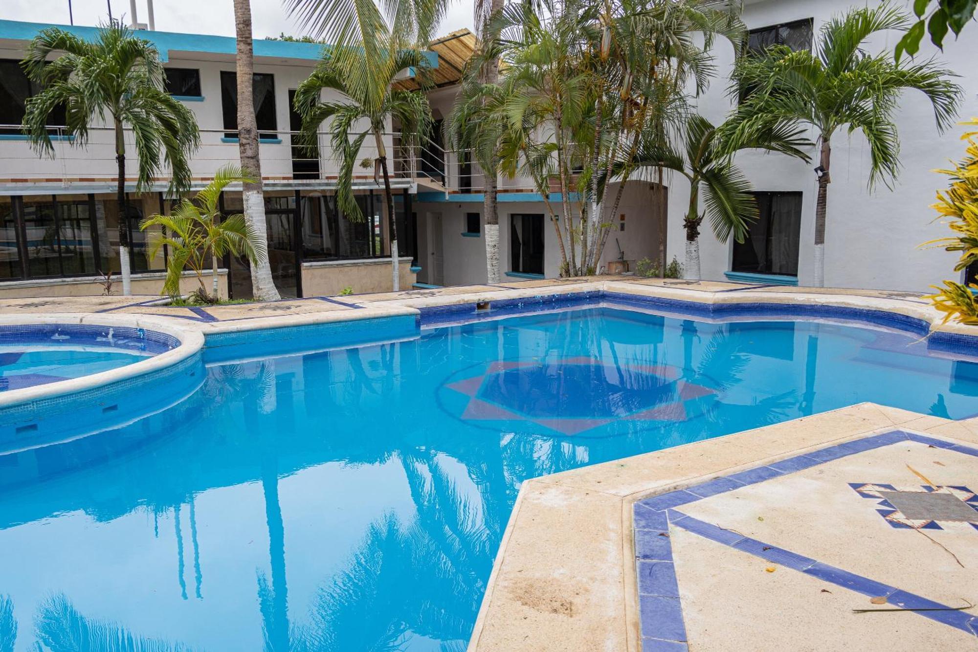 Oyo Hotel Marias,Aeropuerto Internacional De เชตุมัล ภายนอก รูปภาพ
