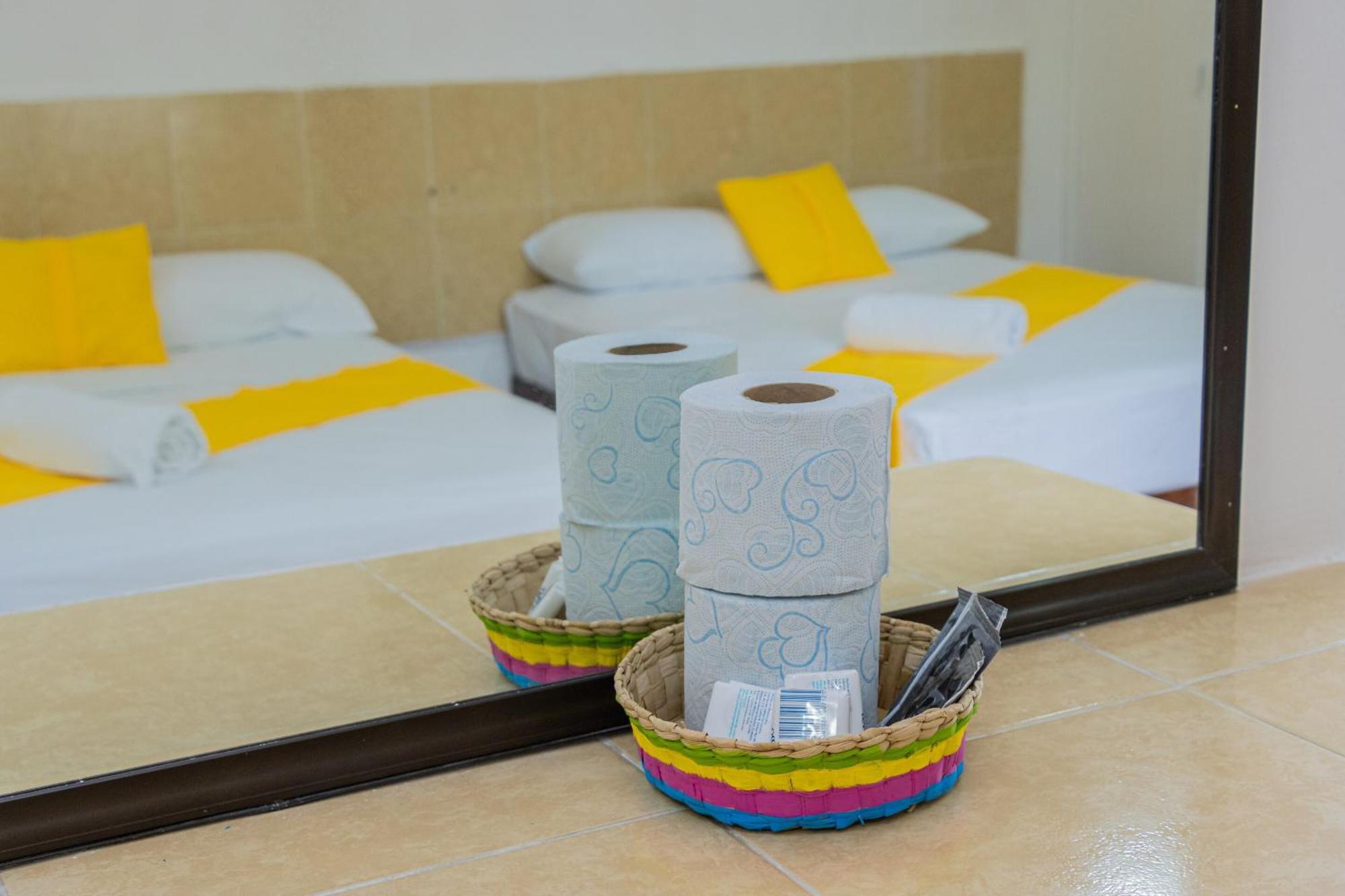 Oyo Hotel Marias,Aeropuerto Internacional De เชตุมัล ภายนอก รูปภาพ