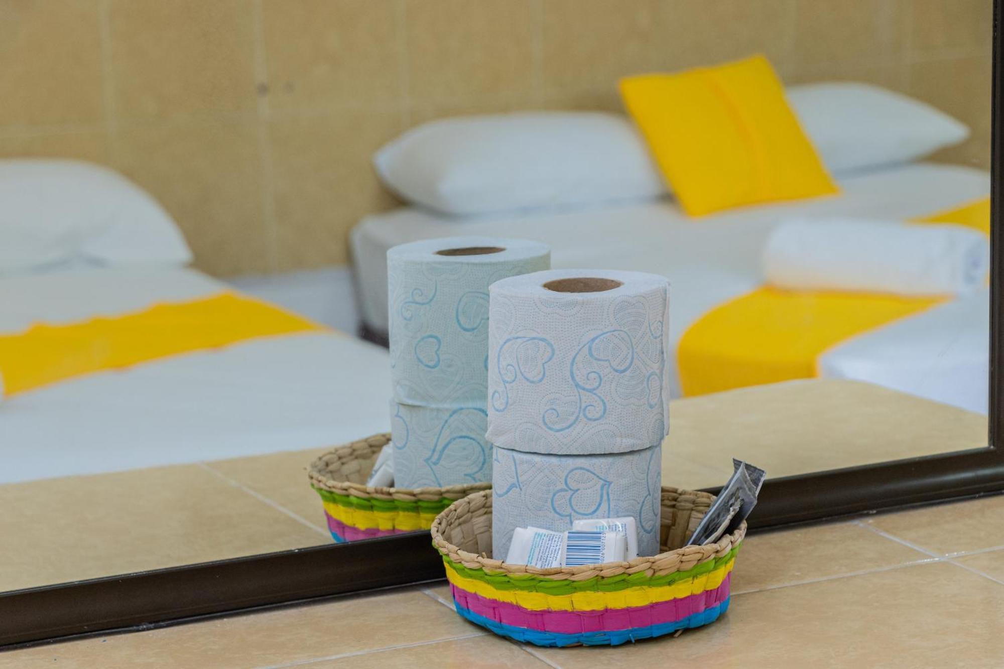 Oyo Hotel Marias,Aeropuerto Internacional De เชตุมัล ภายนอก รูปภาพ